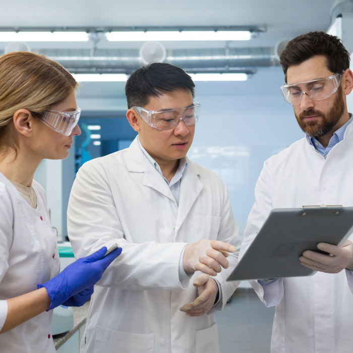 Student working in a science research lab